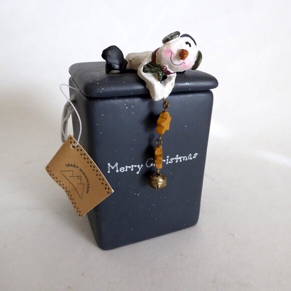 NEW CERAMIC LIDDED MERRY CHRISTMAS SNOWMAN CANDLE HOLDER WITH WOOD HANDLE - Picture 2 of 10